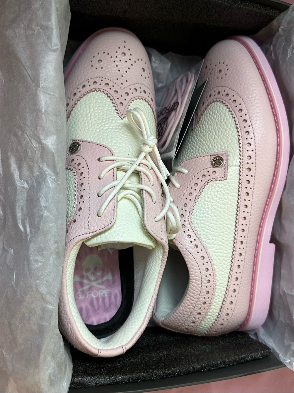 G/Fore ladies longwing gallivanter, size 8.5, NWT, Blush/snow